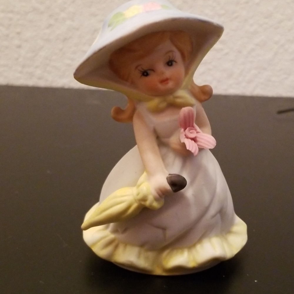 Blue Bonnet Girl